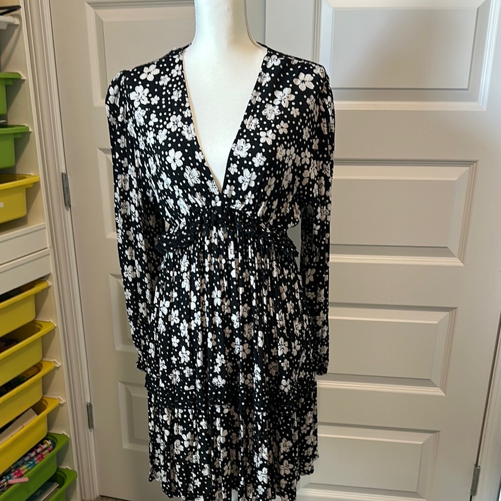 Angie Black and White Plunge Neck Fit and Flare Dress
